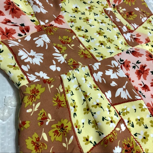 Floral Romper ☀️ - Picture 7 of 11